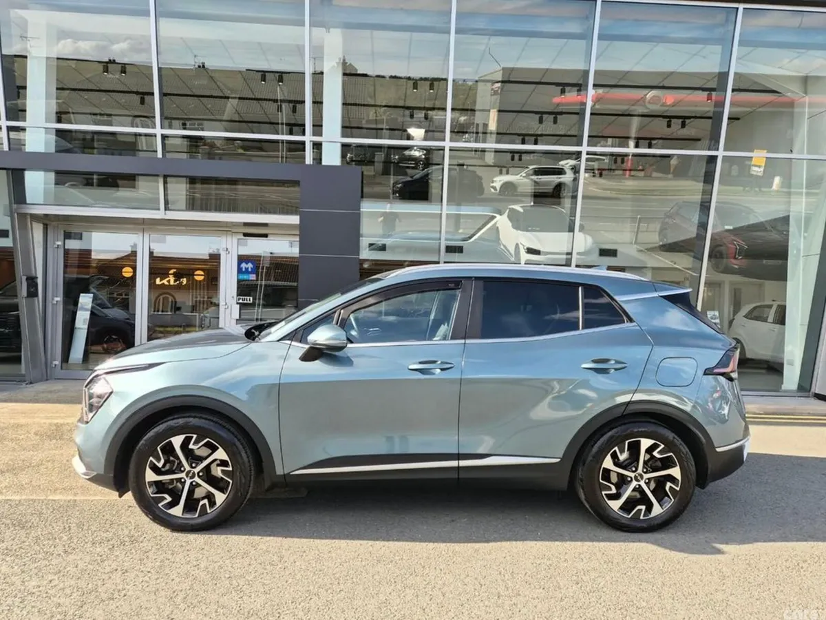Kia Sportage MPV, Diesel, 2024, Grey