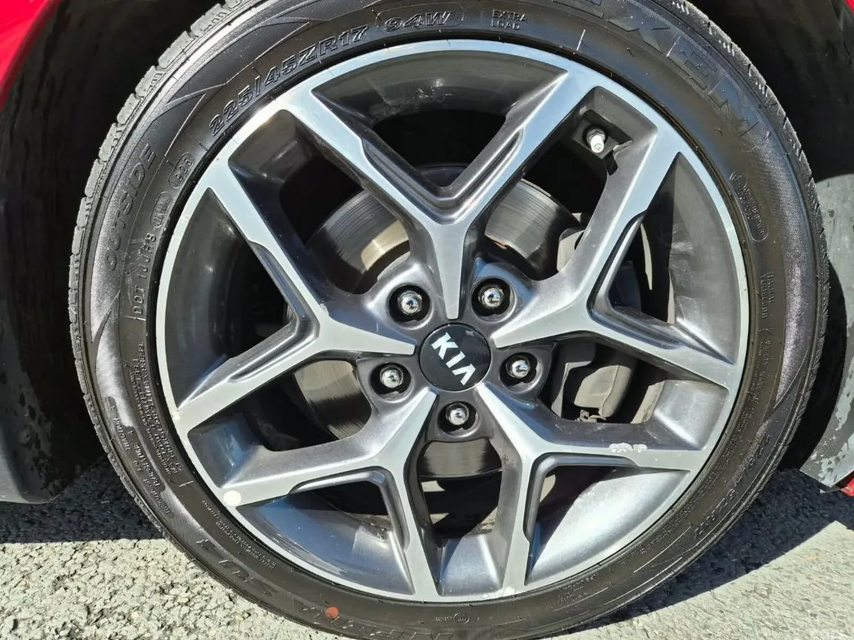 Kia Ceed Hatchback, Diesel, 2020, Red