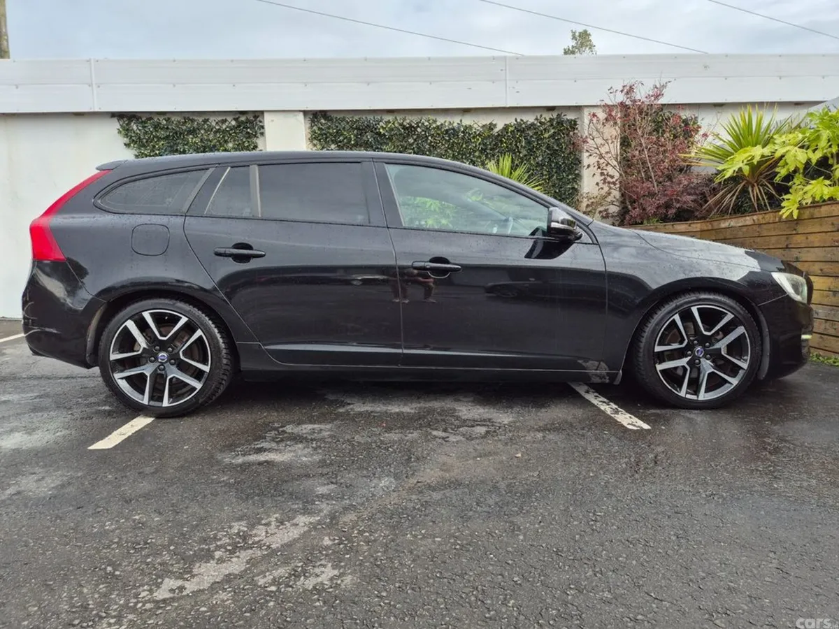 Volvo V60 Estate, Diesel, 2017, Black