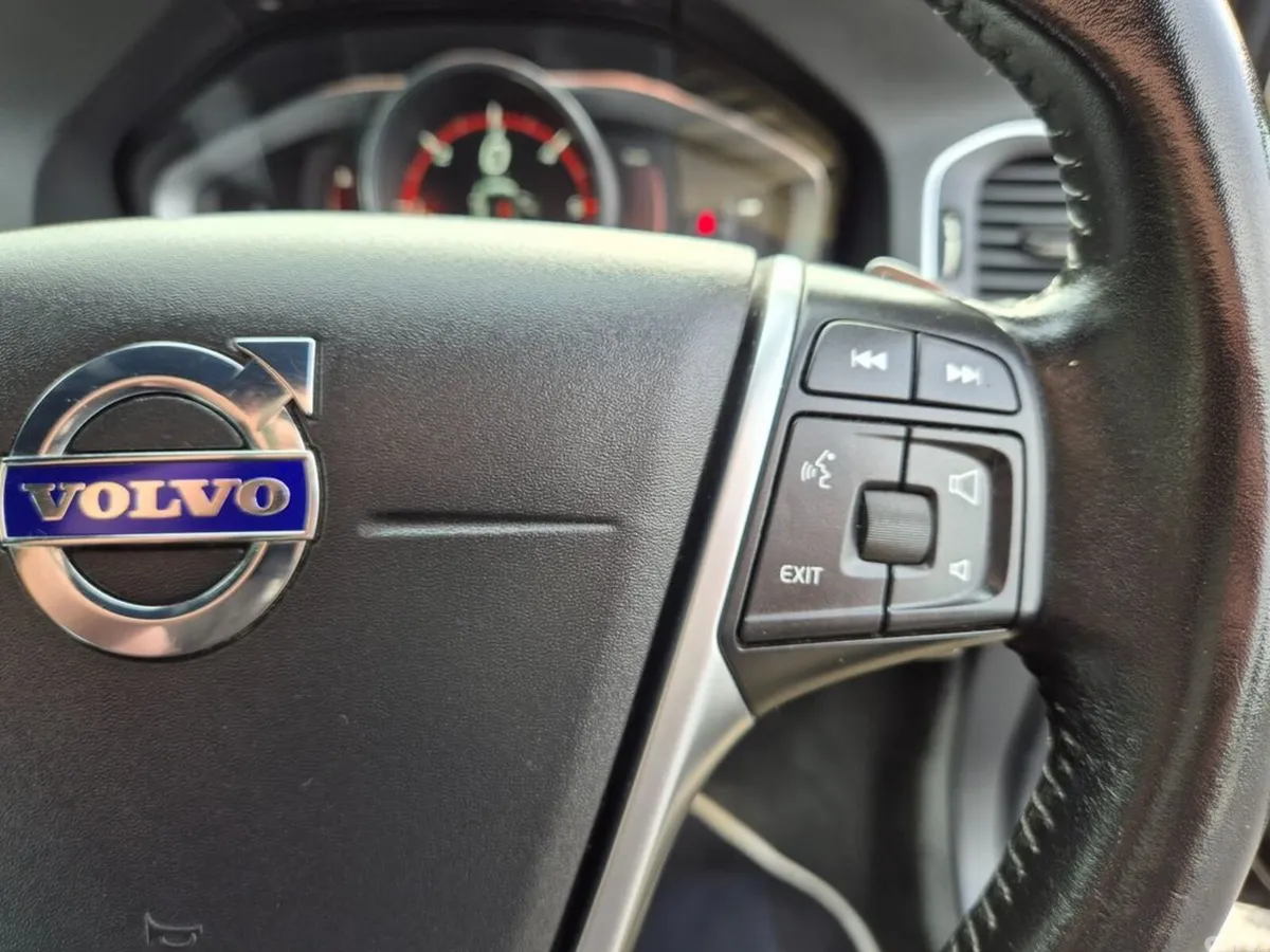 Volvo V60 Estate, Diesel, 2017, Black