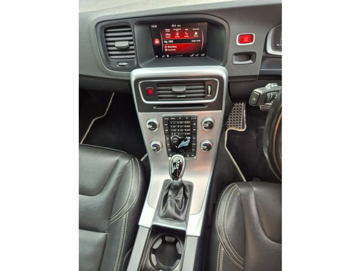 Volvo V60 Estate, Diesel, 2017, Black