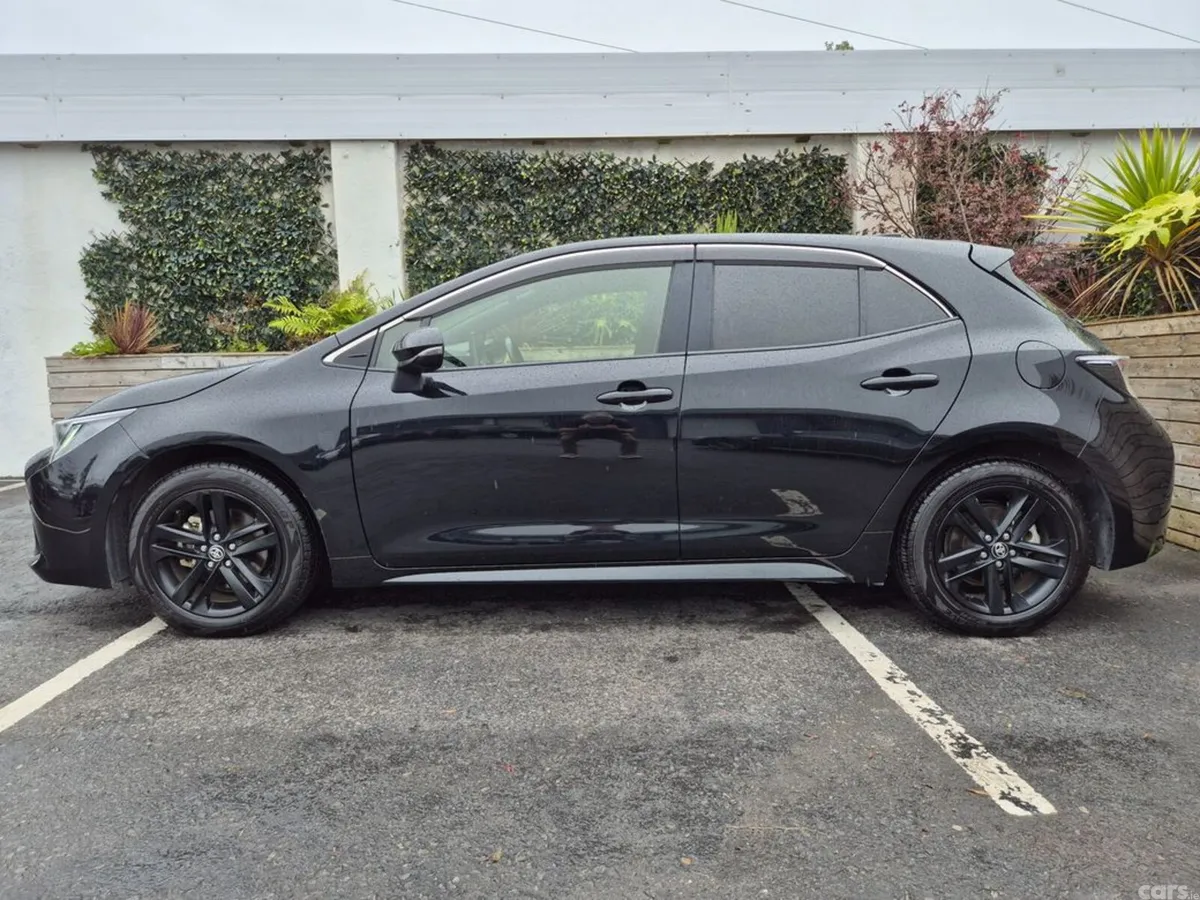 Toyota Corolla Hatchback, Petrol Hybrid, 2022, Black