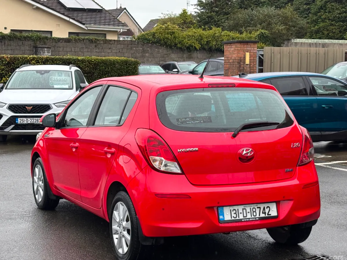 Hyundai i20 MPV, Petrol, 2013, Red