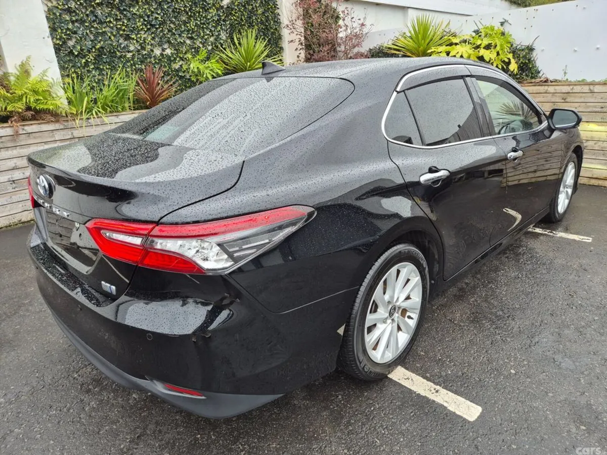 Toyota Camry Saloon, Petrol Hybrid, 2021, Black