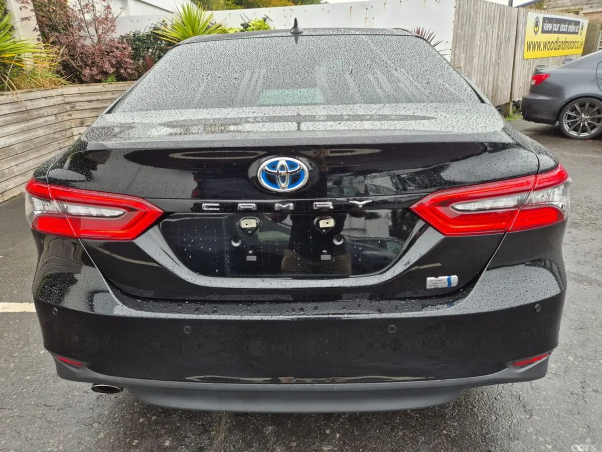 Toyota Camry Saloon, Petrol Hybrid, 2021, Black