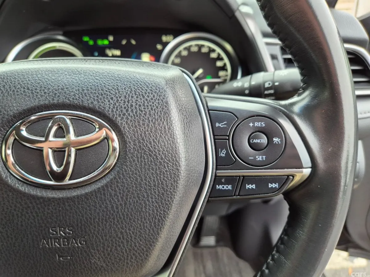 Toyota Camry Saloon, Petrol Hybrid, 2021, Black