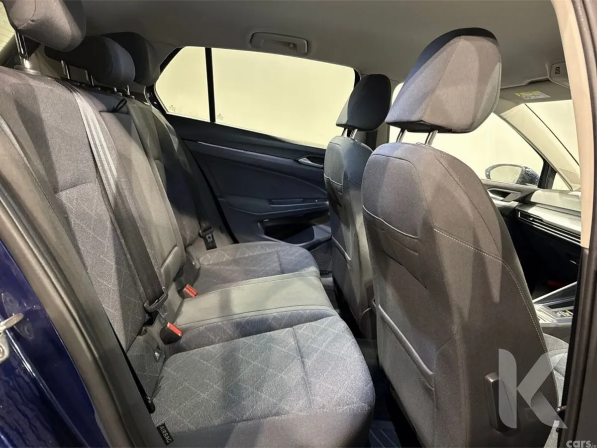 Volkswagen Golf Hatchback, Petrol Hybrid, 2021, Blue