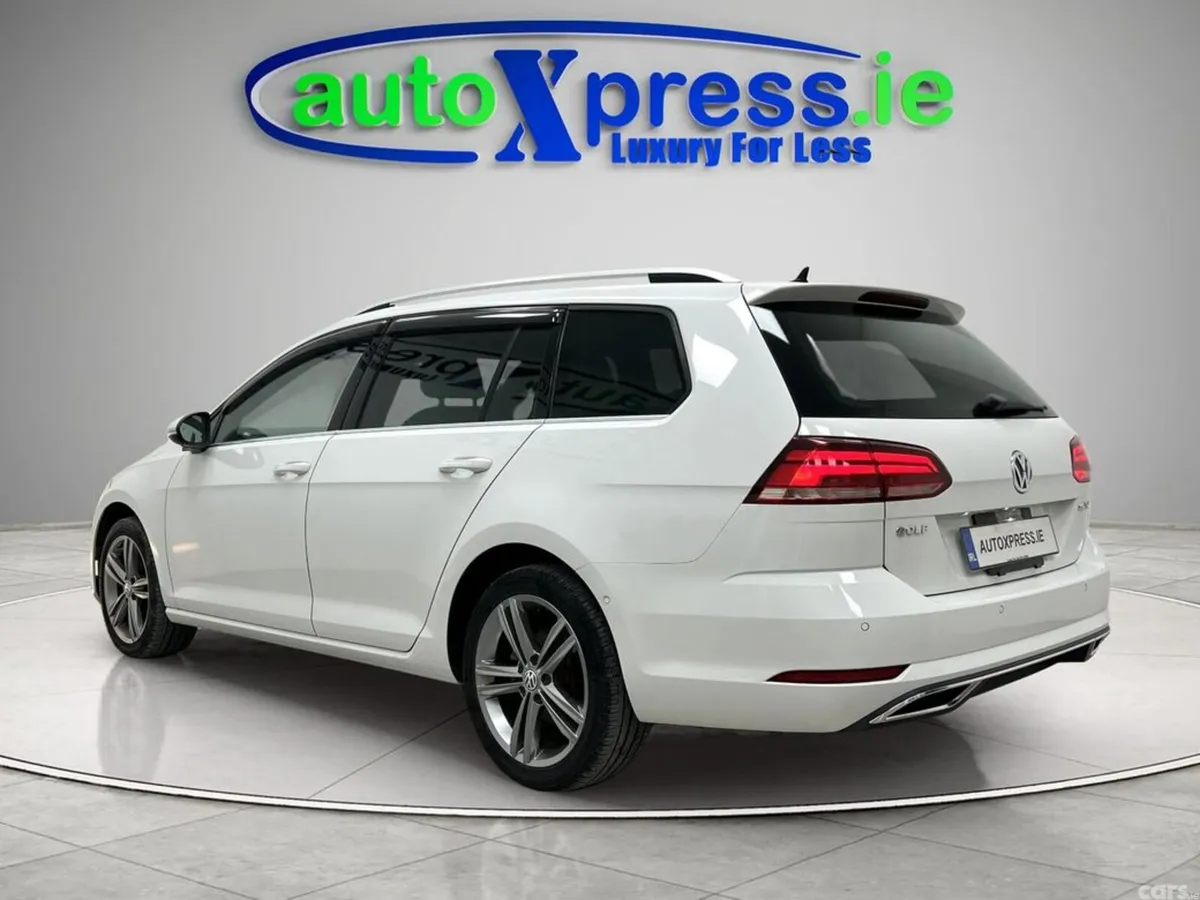 Volkswagen Golf Estate, Diesel, 2019, White