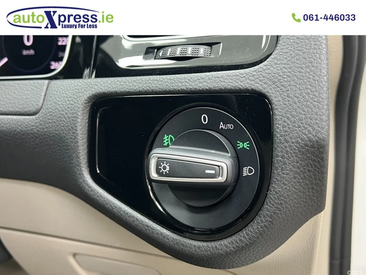 Volkswagen Golf Estate, Diesel, 2019, White