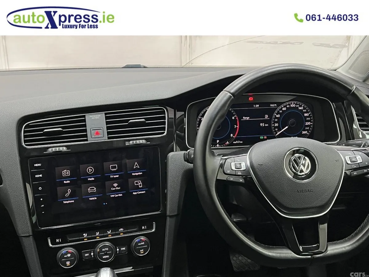 Volkswagen Golf Hatchback, Petrol, 2018, Red
