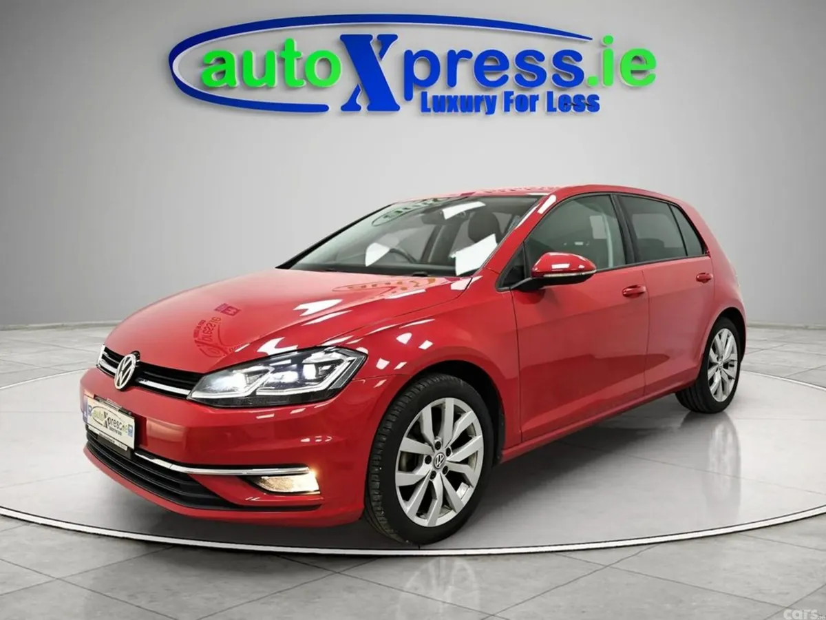 Volkswagen Golf Hatchback, Petrol, 2017, Red