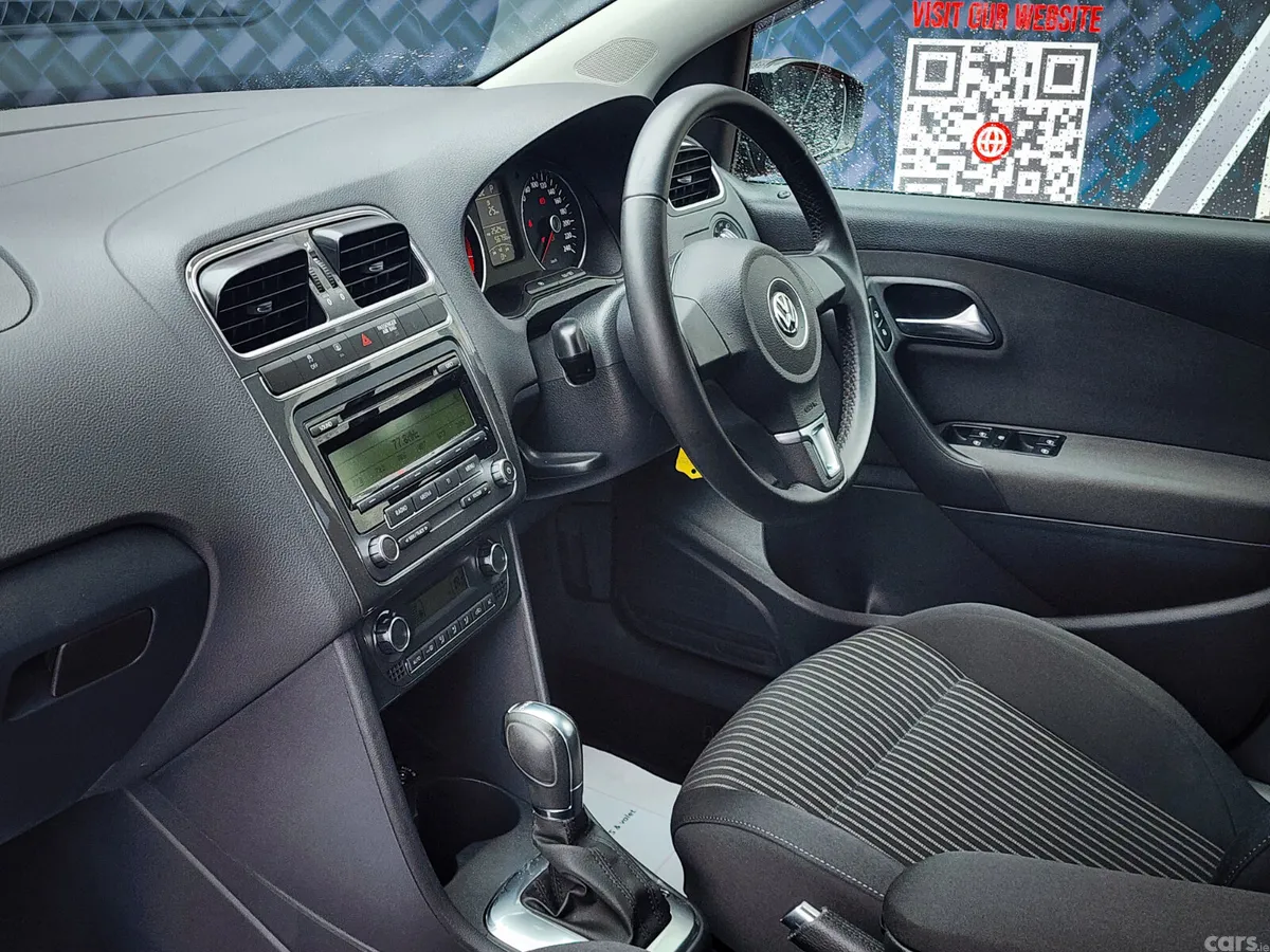Volkswagen Polo Hatchback, Petrol, 2011, Black