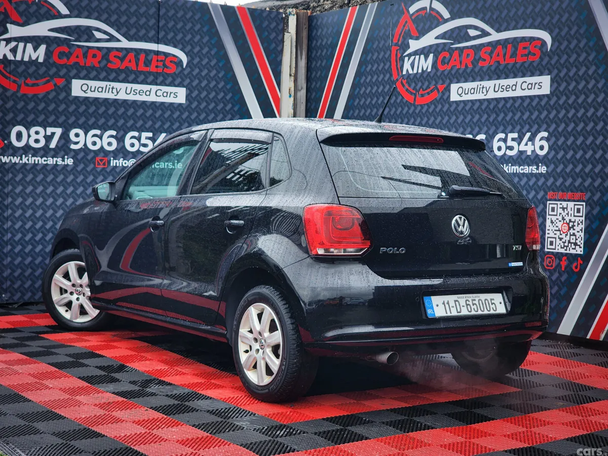Volkswagen Polo Hatchback, Petrol, 2011, Black