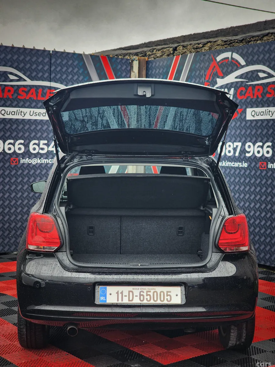Volkswagen Polo Hatchback, Petrol, 2011, Black