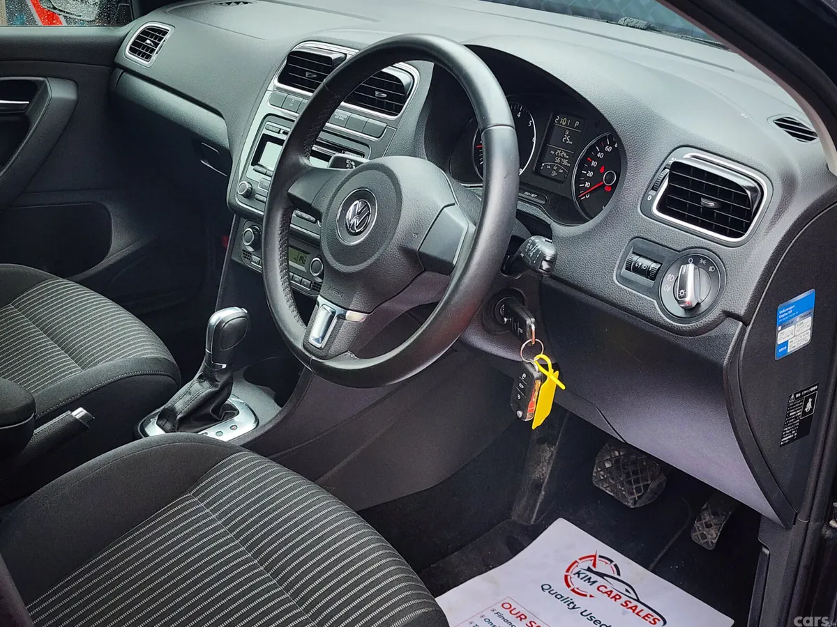 Volkswagen Polo Hatchback, Petrol, 2011, Black