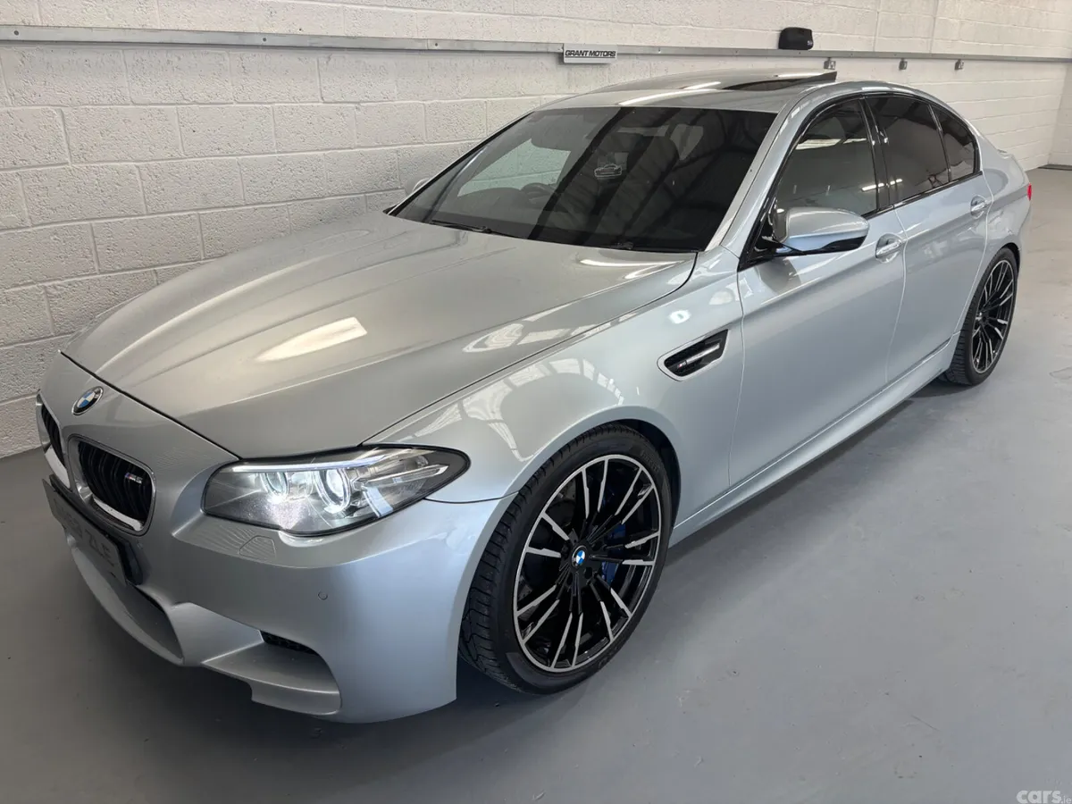 BMW M5 Saloon, Petrol, 2013, Blue