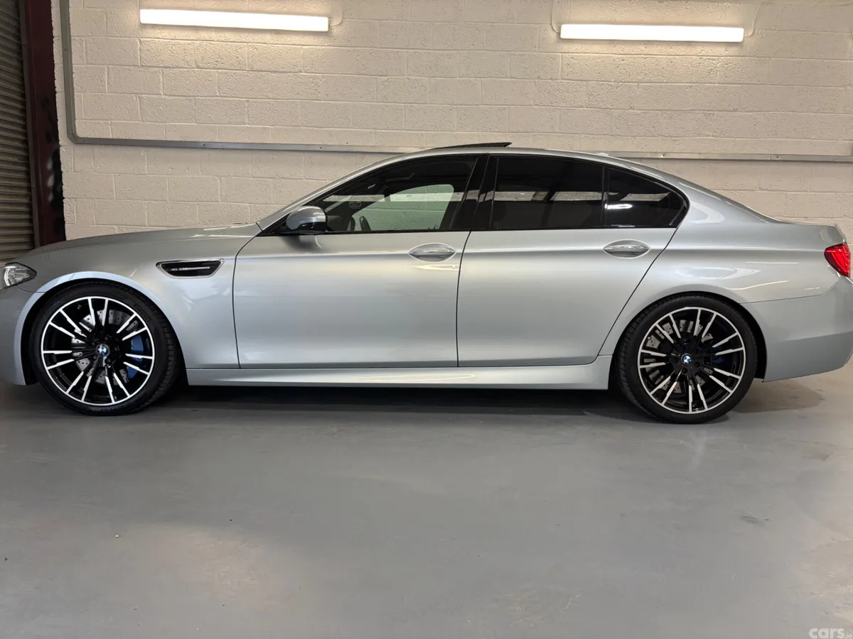 BMW M5 Saloon, Petrol, 2013, Blue