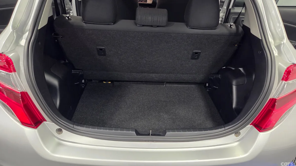 Toyota Vitz Hatchback, Petrol, 2017, Silver