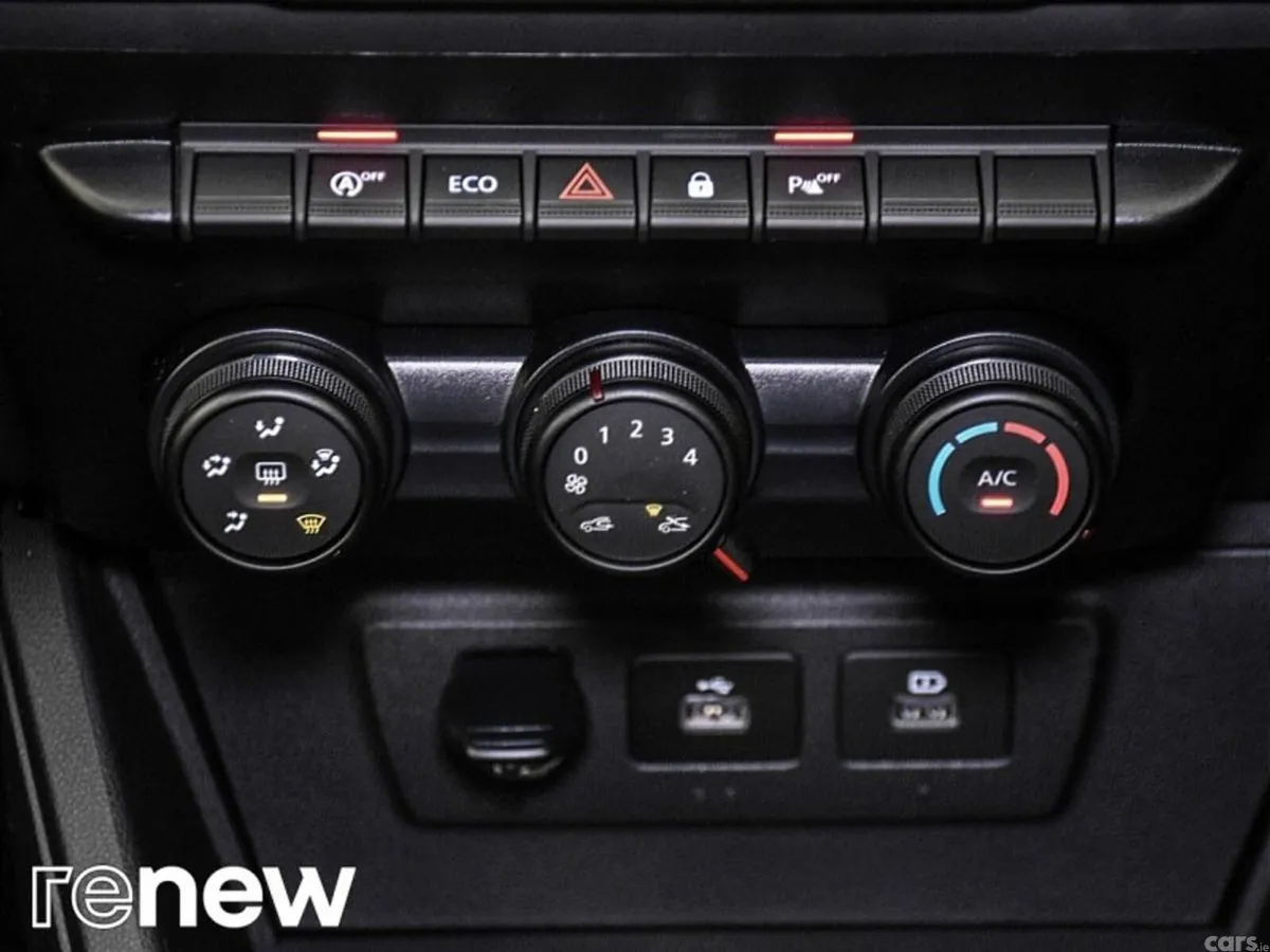 Dacia Duster SUV, Petrol, 2024, Orange