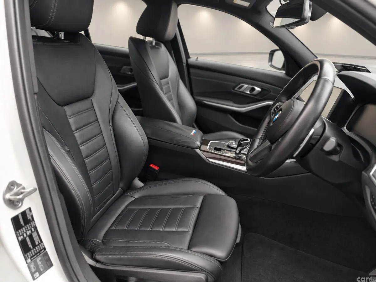 BMW 3-Series Saloon, Petrol Plug-in Hybrid, 2021, White