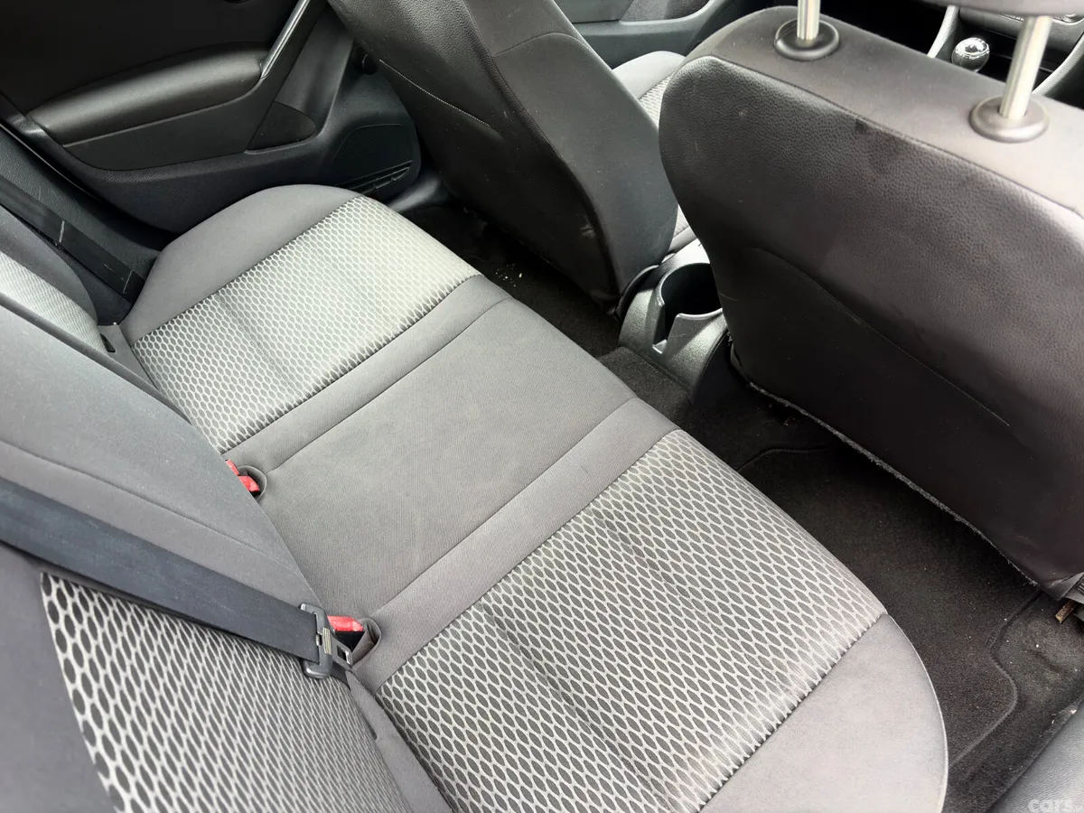 Volkswagen Golf Hatchback, Diesel, 2010, Silver