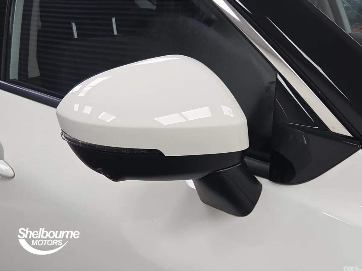 Nissan X-Trail SUV, Petrol Hybrid, 2025, White