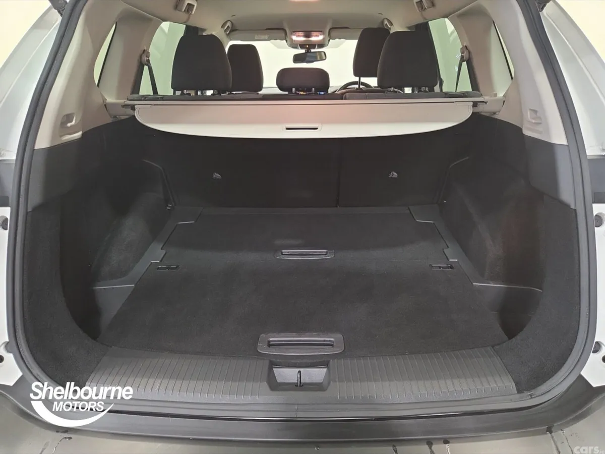 Nissan X-Trail SUV, Petrol Hybrid, 2025, White