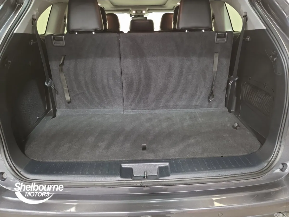 Toyota Highlander SUV, Petrol Hybrid, 2022, Grey