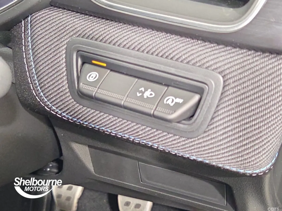 Renault Captur Hatchback, Petrol, 2026, Grey