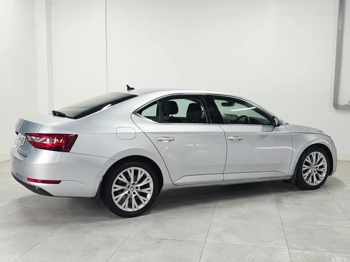 Skoda Superb Saloon, Diesel, 2020, Silver