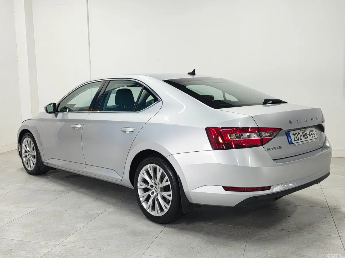 Skoda Superb Saloon, Diesel, 2020, Silver