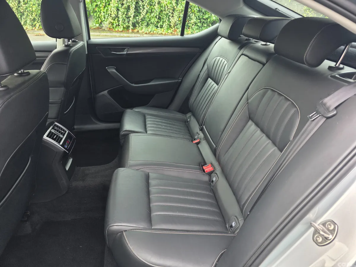 Skoda Superb Saloon, Diesel, 2020, Silver