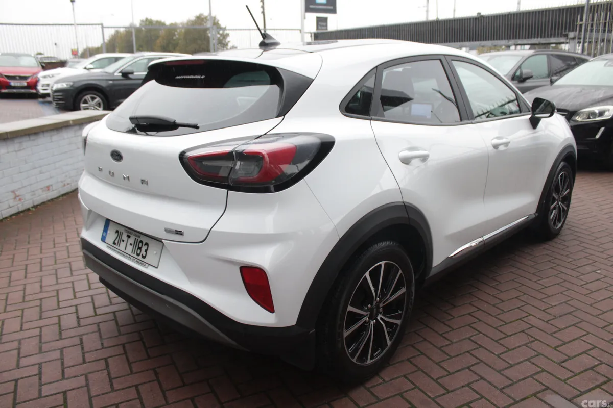 Ford Puma MPV, Petrol Hybrid, 2021, White