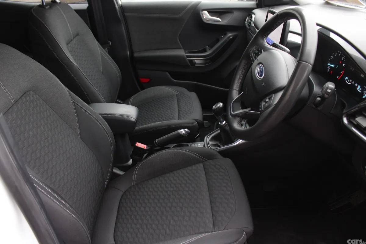 Ford Puma MPV, Petrol Hybrid, 2021, White