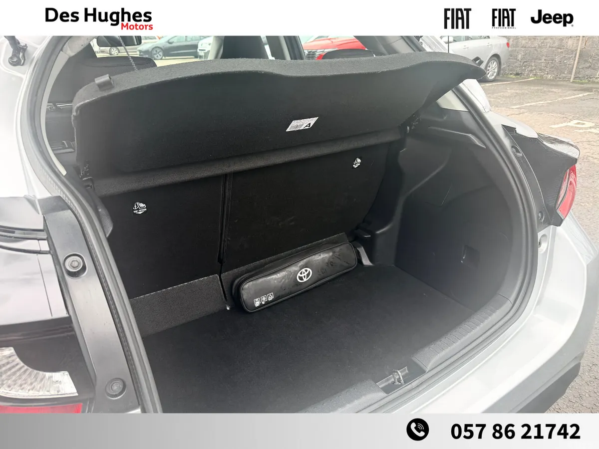 Toyota Yaris Hatchback, Petrol Hybrid, 2025, Silver