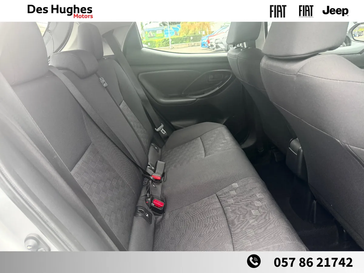 Toyota Yaris Hatchback, Petrol Hybrid, 2025, Silver
