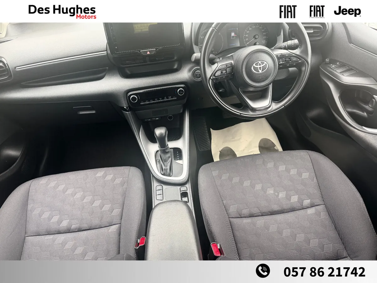 Toyota Yaris Hatchback, Petrol Hybrid, 2025, Silver