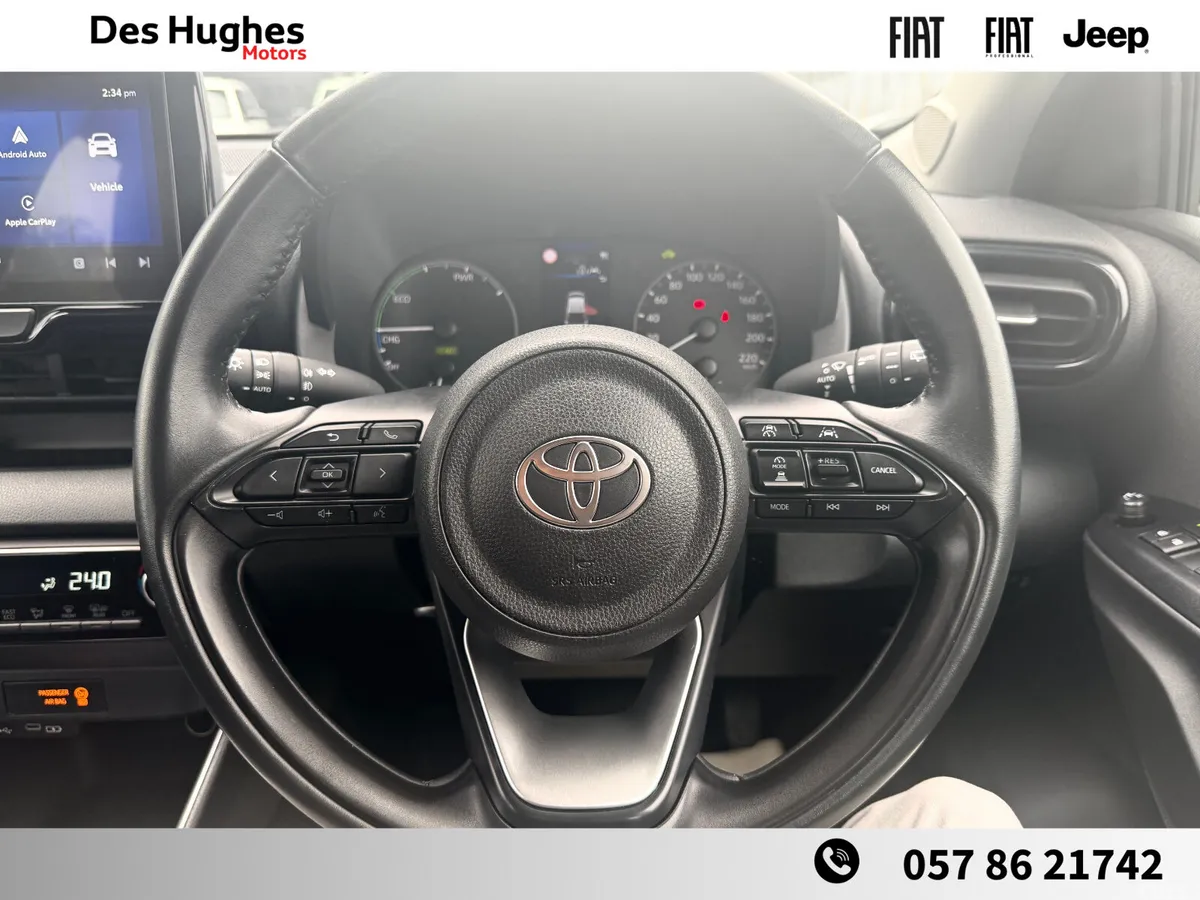 Toyota Yaris Hatchback, Petrol Hybrid, 2025, Silver