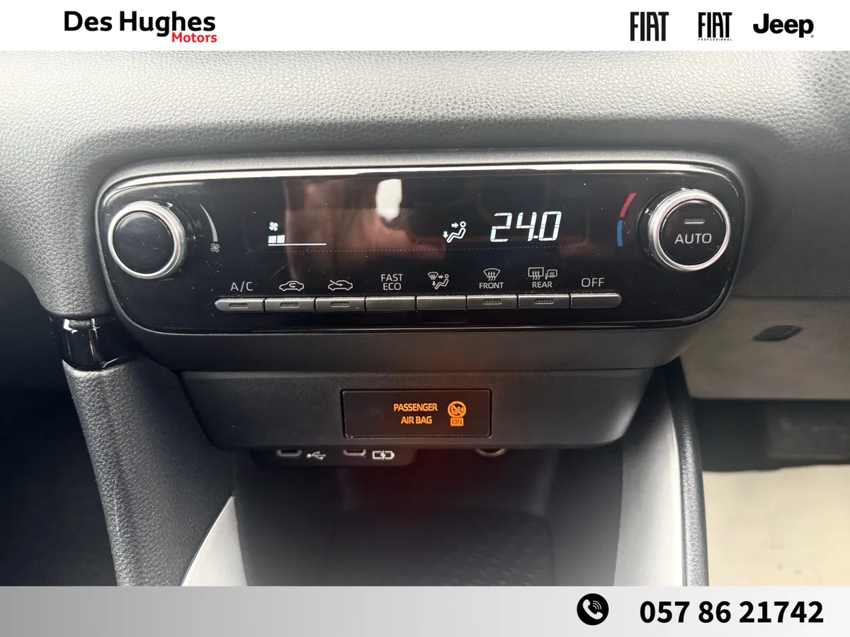 Toyota Yaris Hatchback, Petrol Hybrid, 2025, Silver