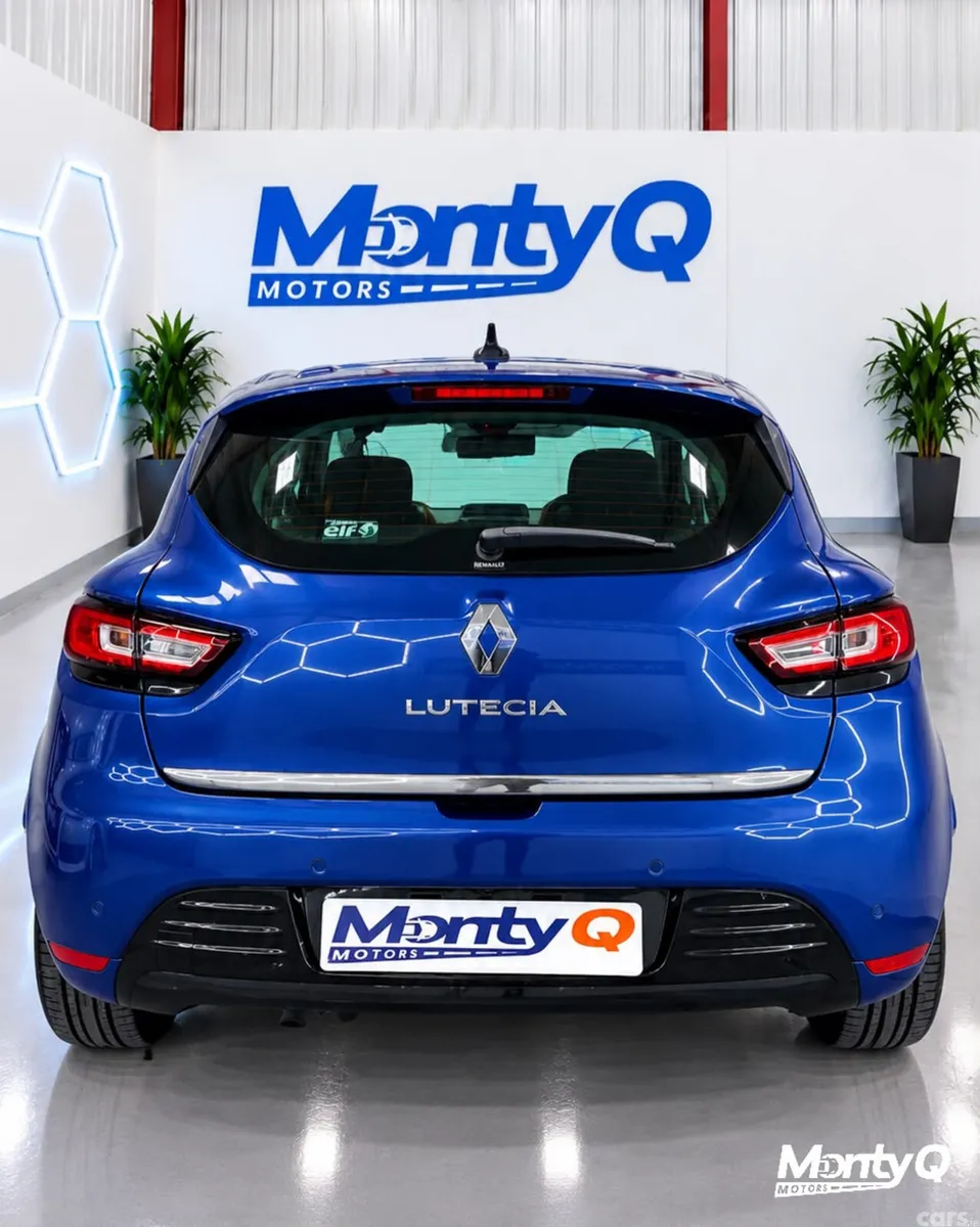 Renault Clio Hatchback, Petrol, 2017, Blue