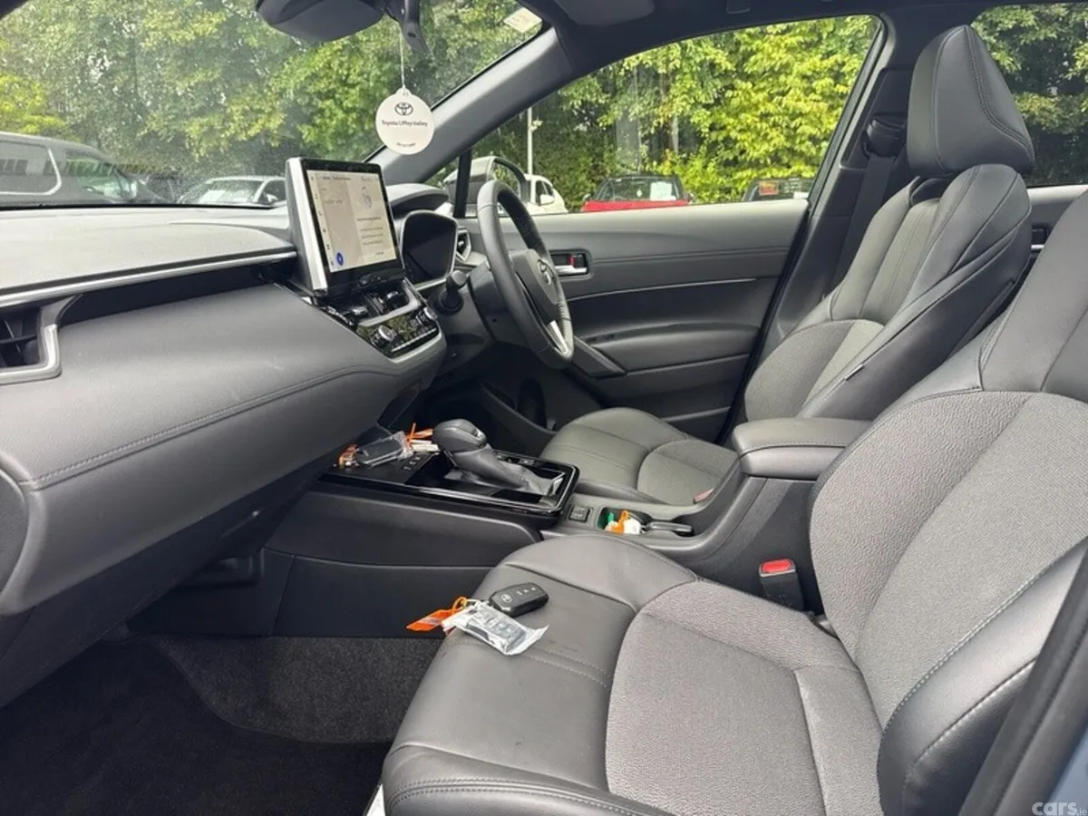 Toyota Corolla Cross Hatchback, Petrol Hybrid, 2026, Grey