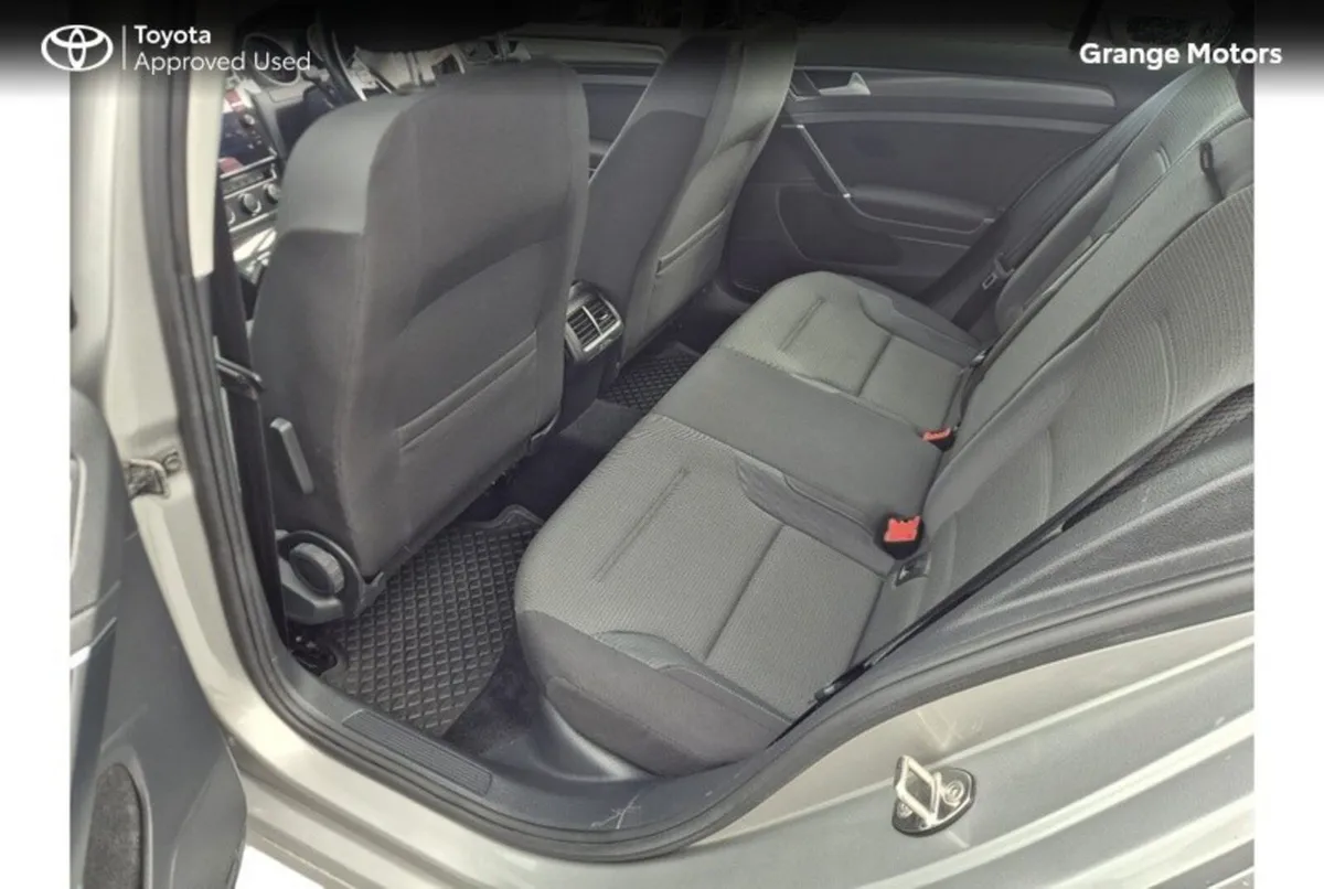 Volkswagen Golf Hatchback, Diesel, 2017, Silver