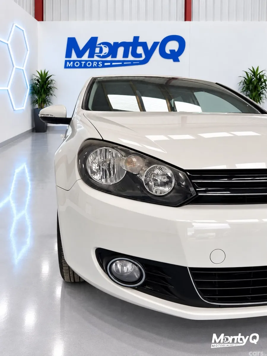 Volkswagen Golf Hatchback, Petrol, 2011, White