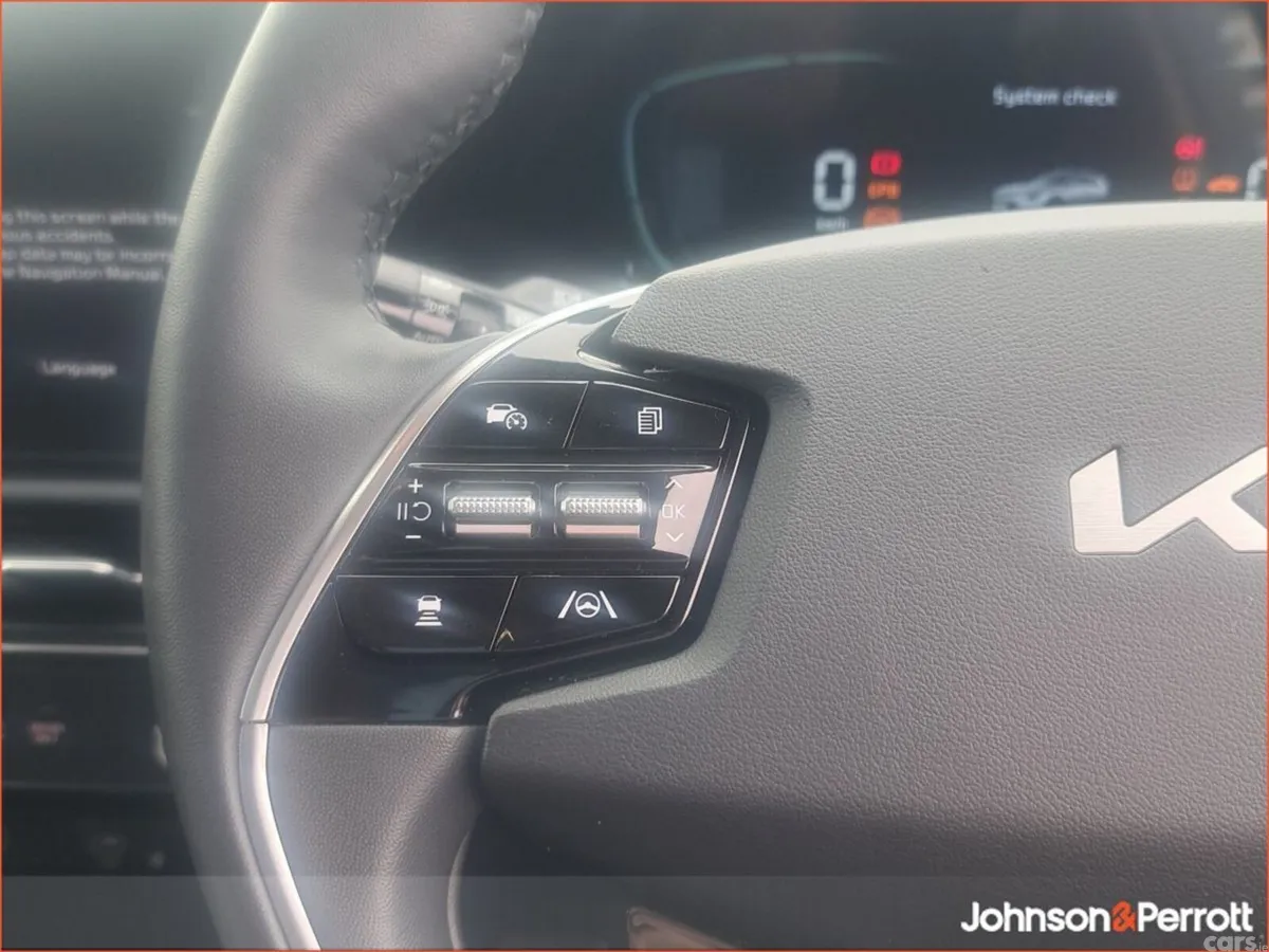 Kia Niro SUV, Petrol Hybrid, 2024, Red