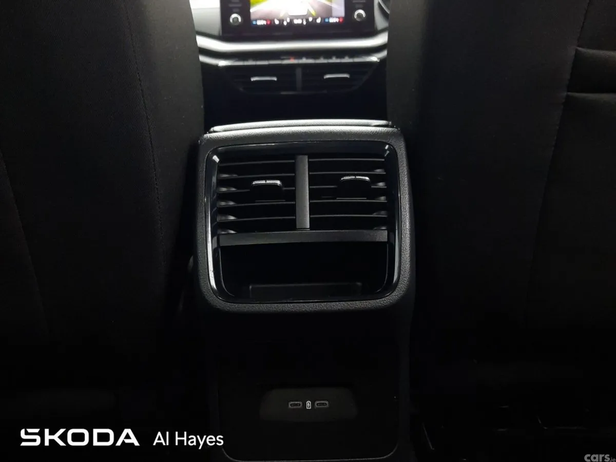 Skoda Octavia Saloon, Petrol, 2021, Blue