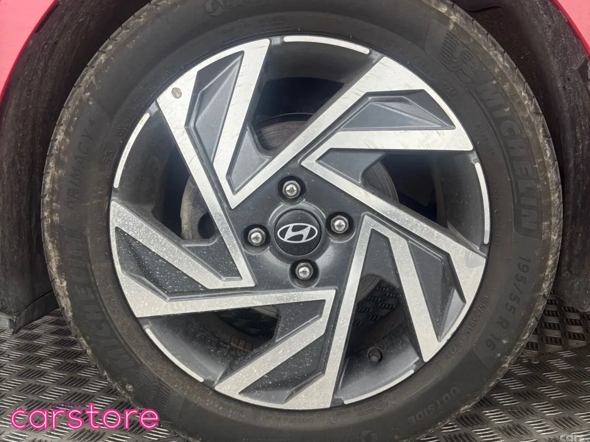 Hyundai i20 Hatchback, Petrol, 2024, Red