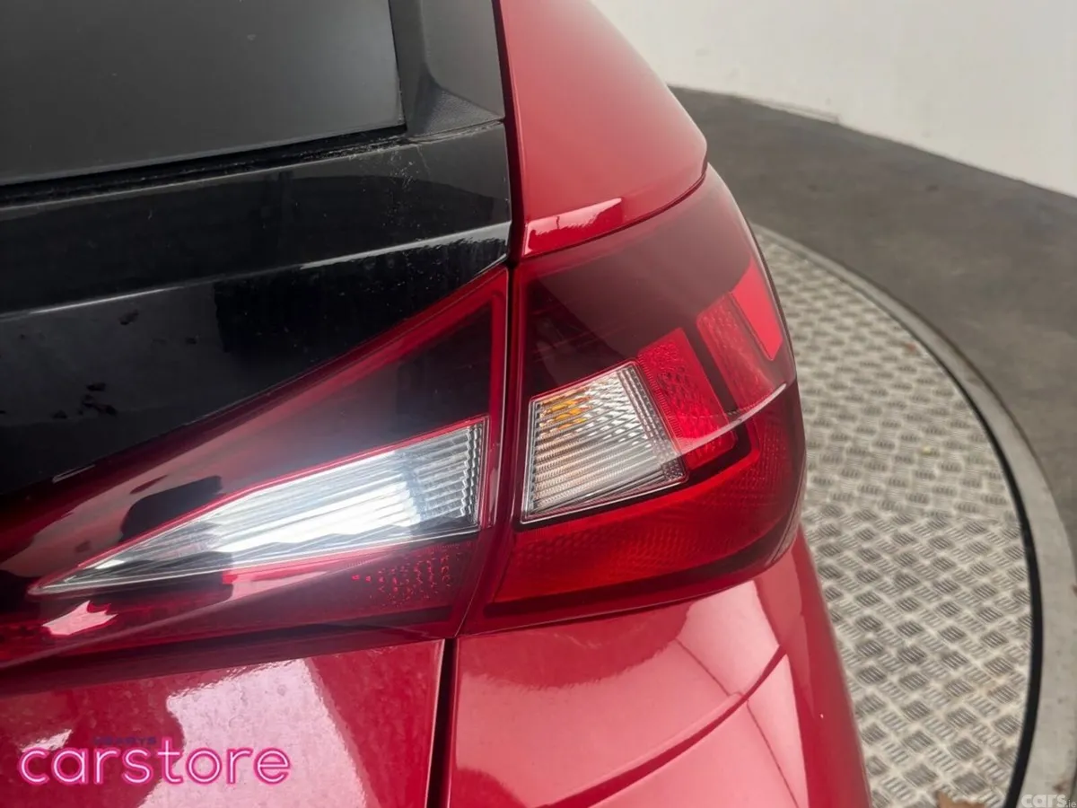 Hyundai i20 Hatchback, Petrol, 2024, Red