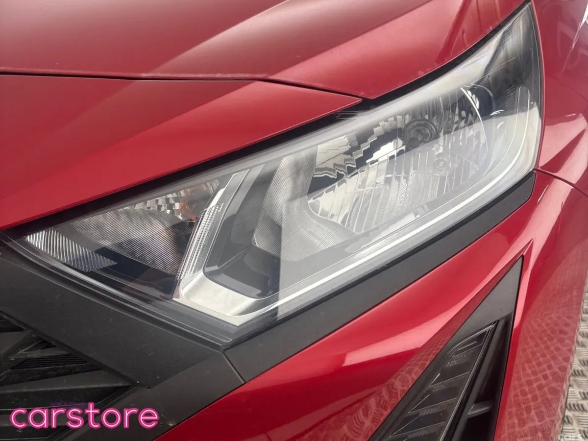 Hyundai i20 Hatchback, Petrol, 2024, Red