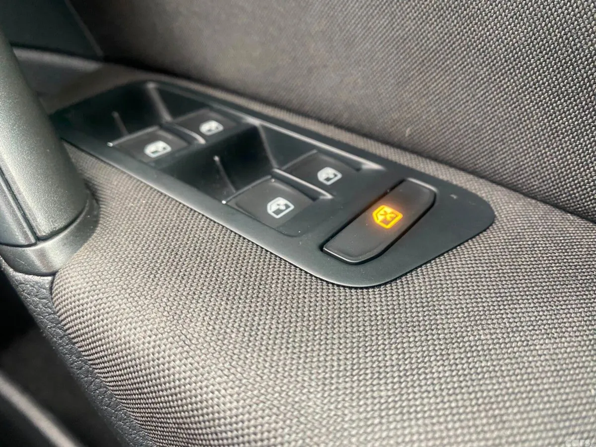 Volkswagen Golf Hatchback, Petrol, 2019, Red