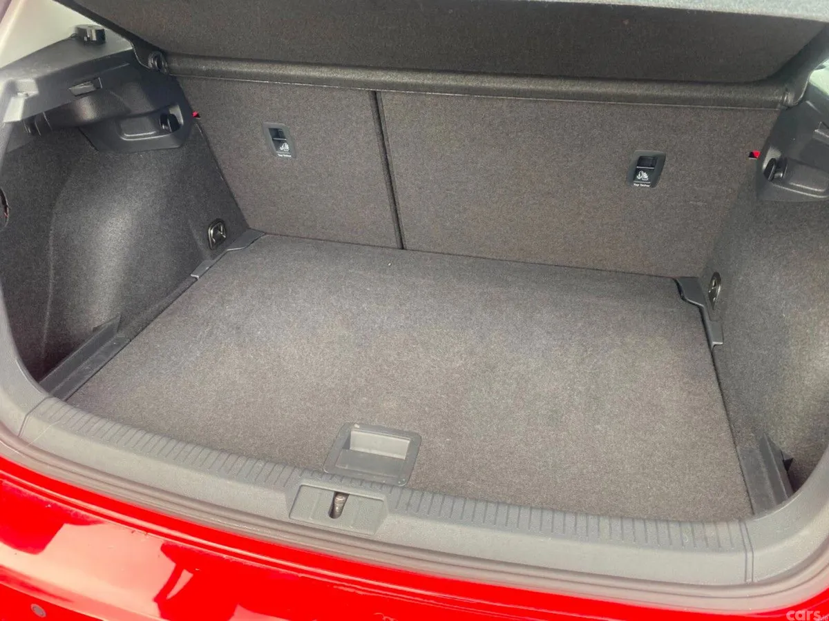 Volkswagen Golf Hatchback, Petrol, 2019, Red